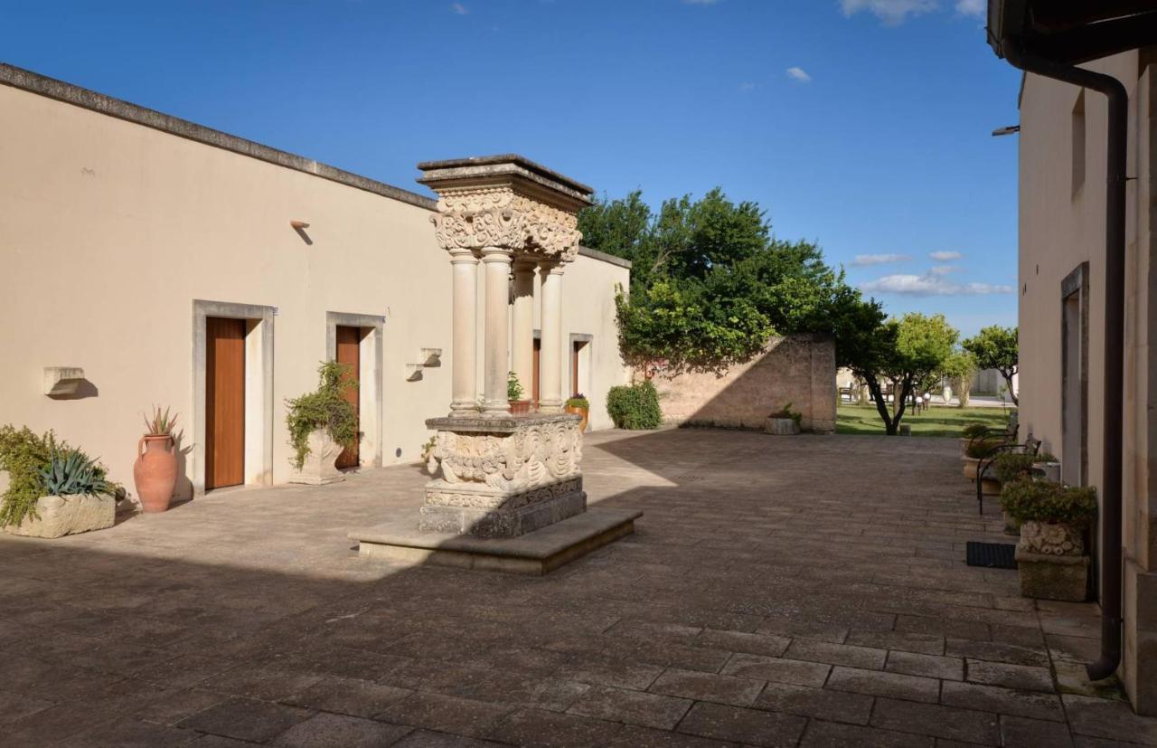 Masseria Li Campi Cavallino di Lecce Exterior foto