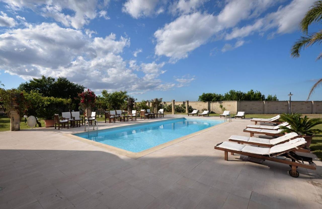 Masseria Li Campi Cavallino di Lecce Exterior foto