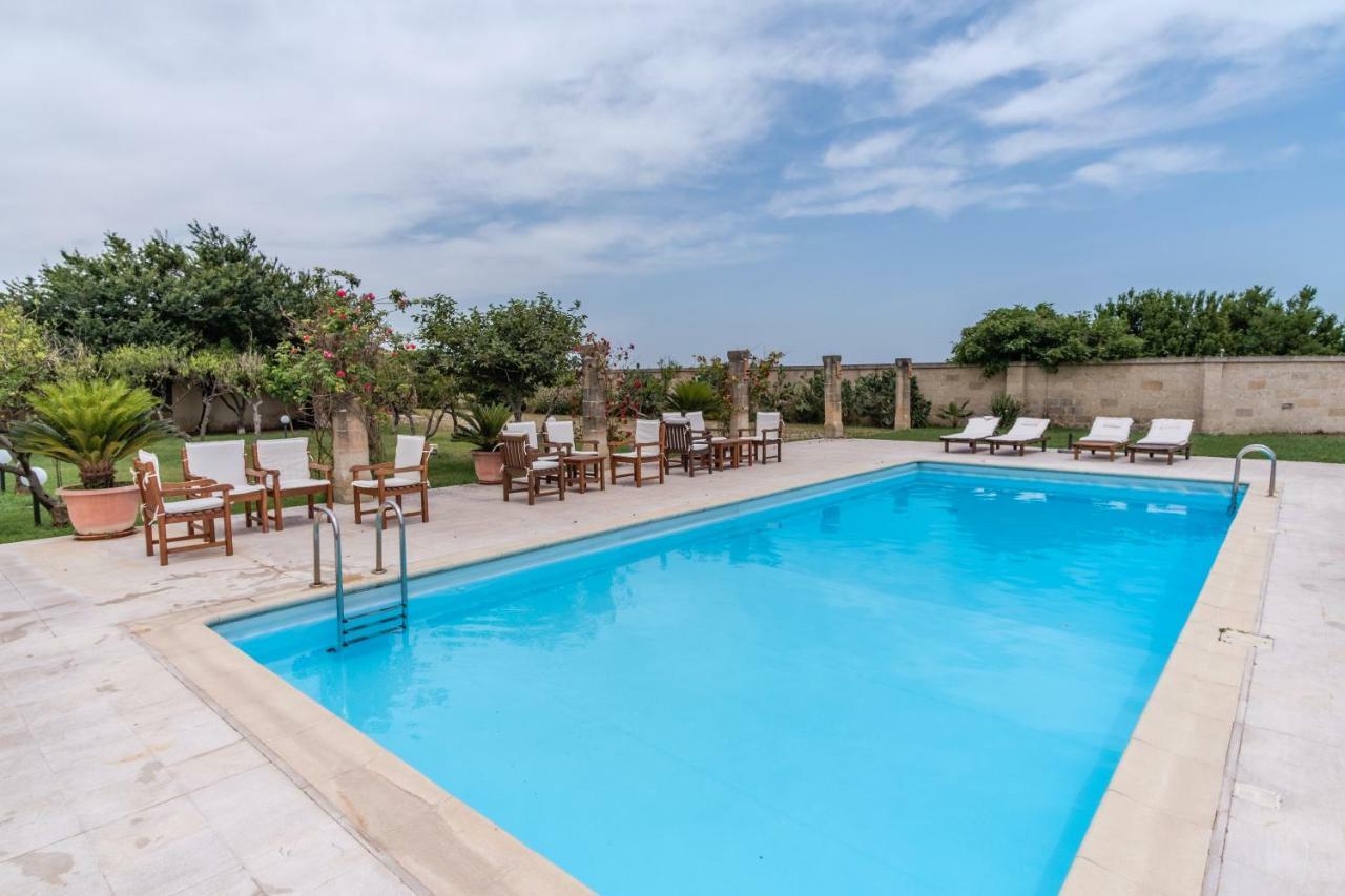 Masseria Li Campi Cavallino di Lecce Exterior foto